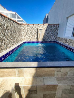 Casa com piscina em itanhaem